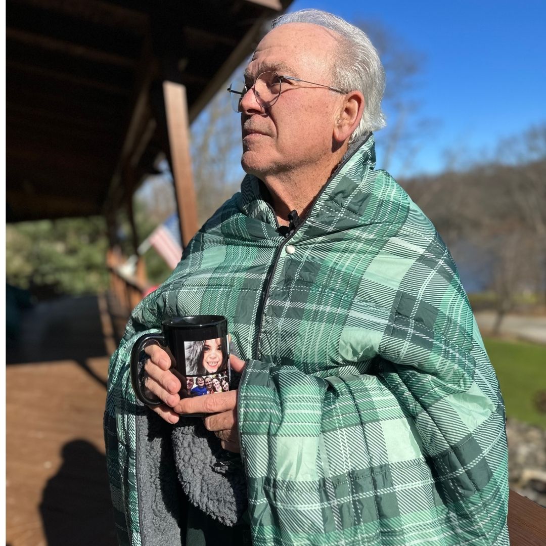 Wearable Weatherproof Blanket (Evergreen Plaid)