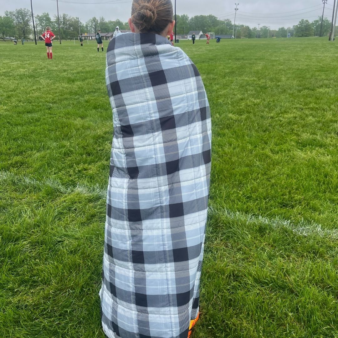 Wearable Weatherproof Blanket (Stonebrook Plaid)